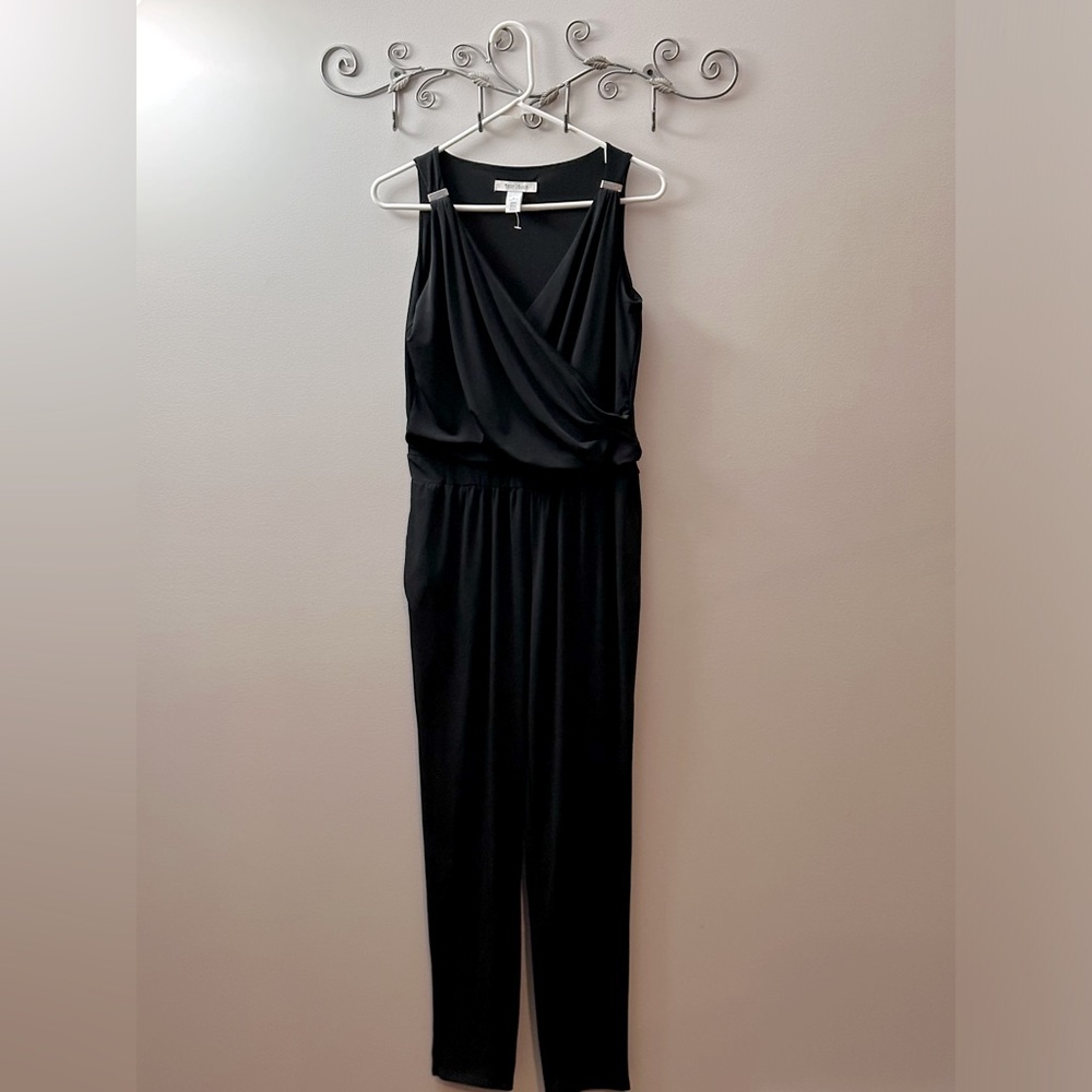 White House Black Market New black pant suit. Size 4